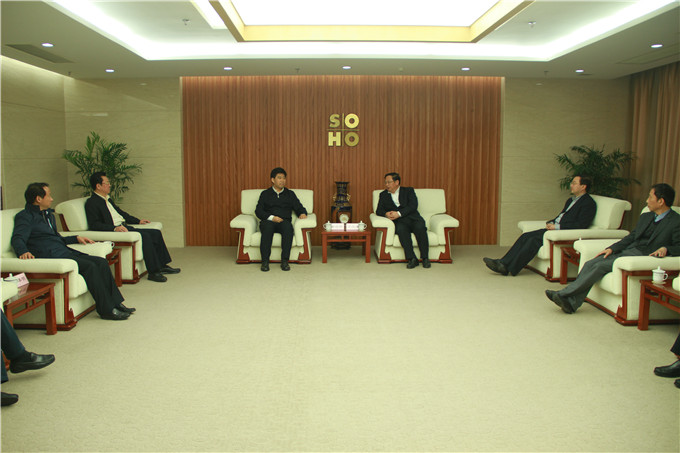 淮安市長曲福田、市政協(xié)主席王維凱到蘇豪控股集團考察調(diào)研