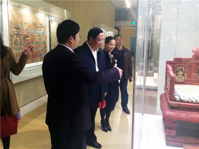 集團(tuán)董事長(zhǎng)王正喜一行考察調(diào)研愛濤文化藝術(shù)工程項(xiàng)目