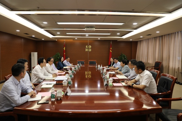 周勇董事長(zhǎng)接待利安人壽黨委書記、董事長(zhǎng)周俊淑一行_副本.jpg