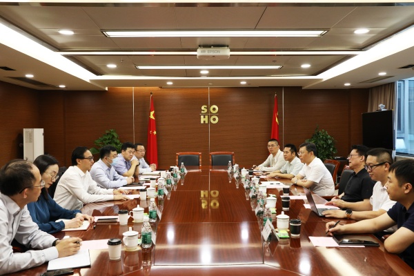 周勇董事長(zhǎng)接待南寧市委常委、副市長(zhǎng)范曉敏一行_副本.jpg